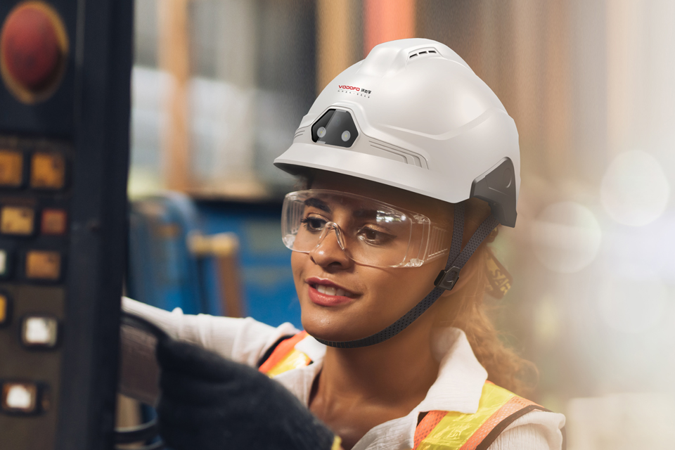 深圳智能头盔设计、智能头盔工业设计、外观设计公司